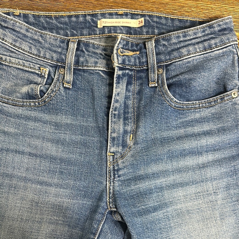 Levi's 721 High Rise Skinny Jeans